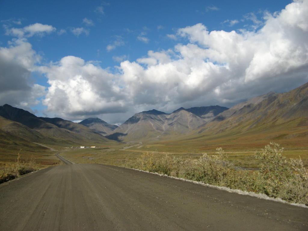 A ‘typical’ picture from the Dalton Highway, in the Brooks Range.