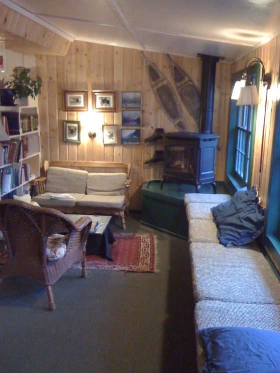 Talkeetna Roadhouse common area photo 3