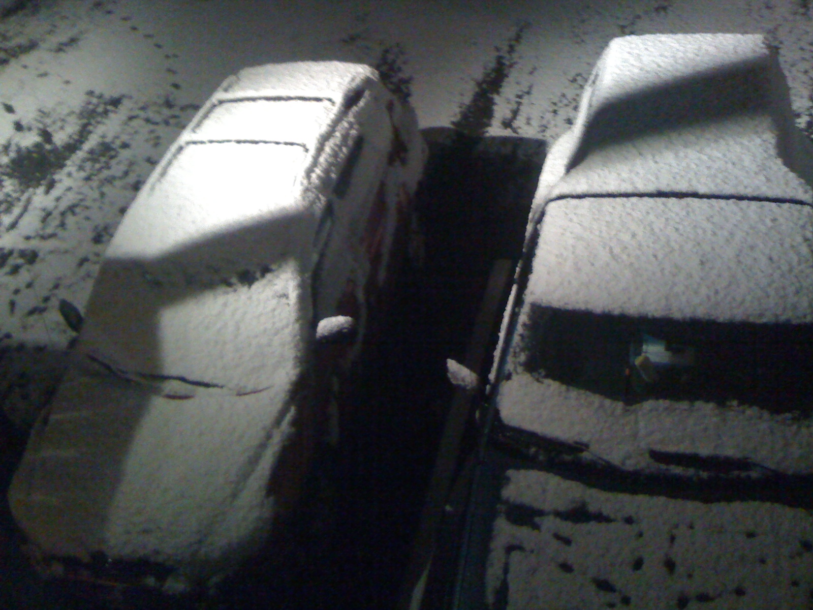 First major snow on the car (Wasilla, Alaska, October 29, 2010).